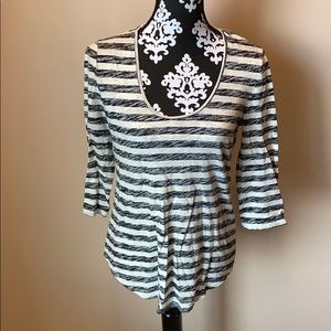 Black creme striped 3/4 length tee